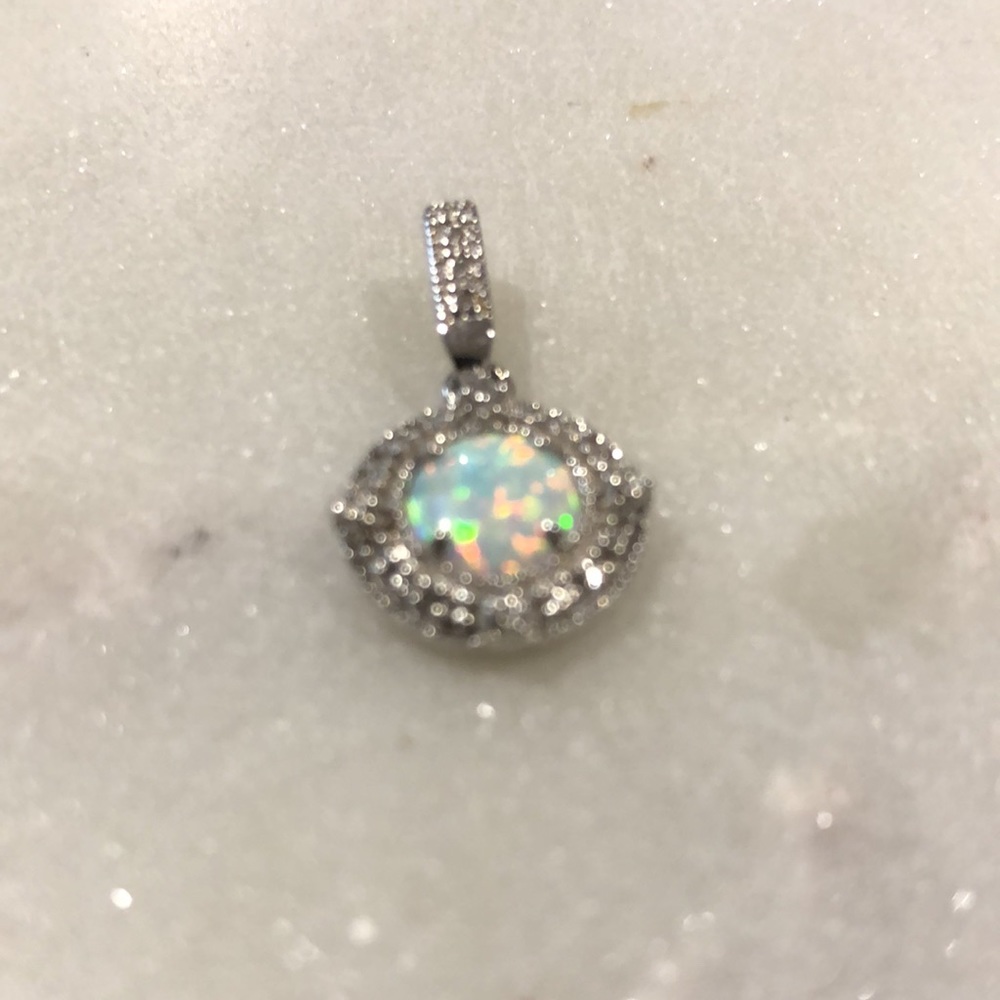 Opal pendant